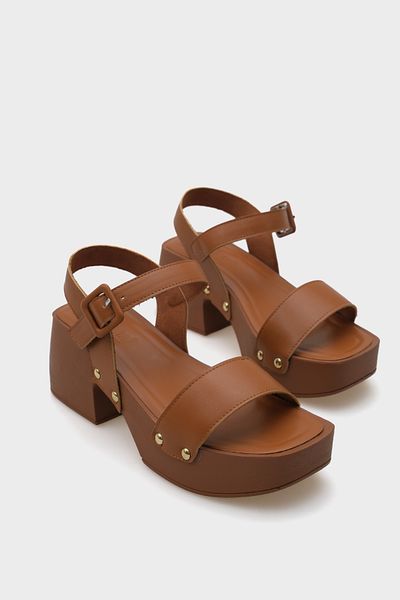 Capone Outfitters Dulce Blunt Toe Single Strap Plateau Heeled Damen Sandalen