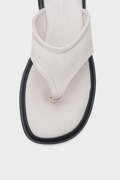 Capone Outfitters Echtleder-Flip-Flops, bequeme Damen-Hausschuhe mit kurzem Absatz