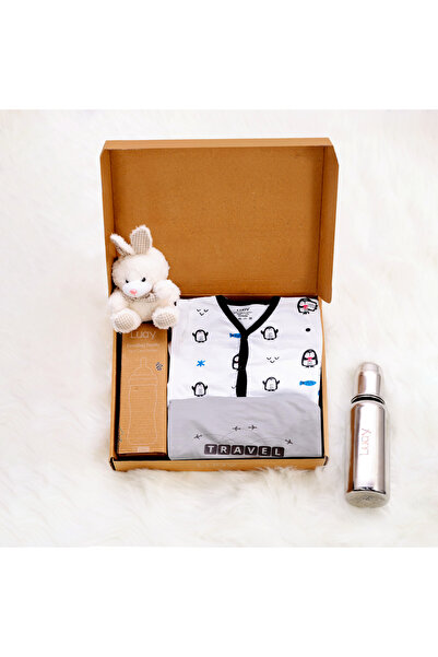 luay مجموعة هدايا فاخرة تتضمن بدلة أطفال، وزجاجة رضاعة، ومريلة أطفال، ودمية د...