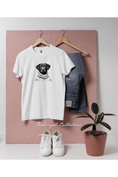 Bahriyeli Collection تي شيرت أسود كبير الحجم من نوع لابرادور في تصميم صورة شخ...