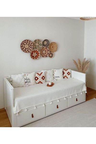 KaHoCo Tasseled Divan Cover Knitted Pique, Bedspread Ecru