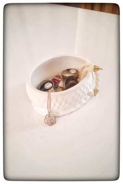 N NOXXO White Decorative Concrete Makeup and Jewelry Organizer - Handmade