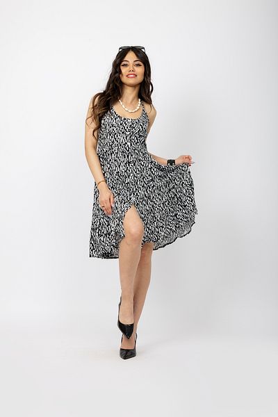 Stil Sepeti Women Black White Floral Patterned Strap Buttoned Slit Detail Mini Dress Tll-1000546120
