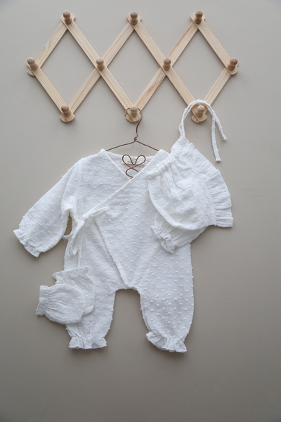 BabyKAR Double-Breasted Newborn Hospital Set with Pompom Muslin 100% Cotton