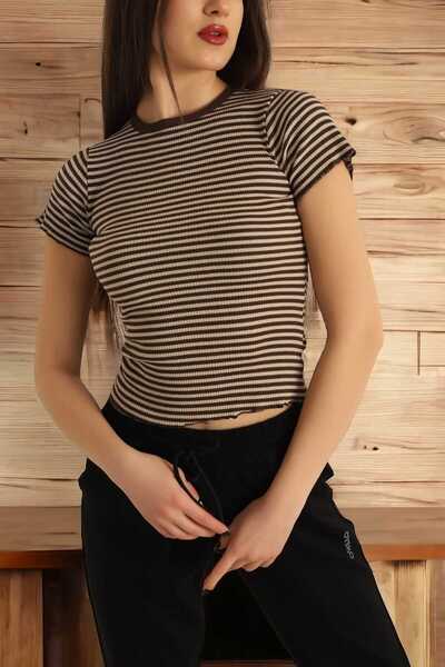 Aslında Look Гъвкава и удобна оребрена блуза от ликра на райета - с кръгло де...