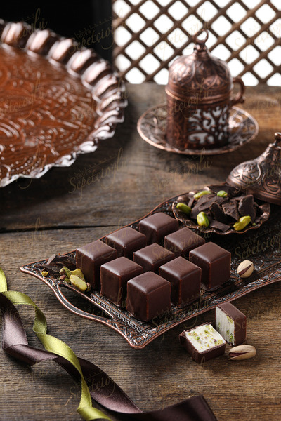 Erdem Sepetçioğlu Çikolata Kaplı Antep Fıstıklı Çekme Helva 160G