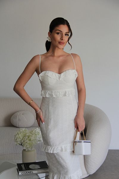 Julidress Λεπτομερές Premium Λευκό Φόρεμα με λαιμόκοψη με λουράκι