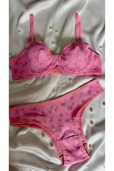 Lessya Set de lenjerie de corp cu model floral imprimat pastel