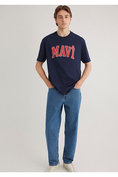 Mavi T-Shirt s potištěným logem v námořnické modré Volný střih / Volný uvolněný střih0611711-84371