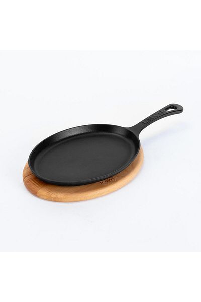 Lava Cast Oval Fajita Plate Cast Iron Solid Handle Beech Serving Wood Size 17x23cm