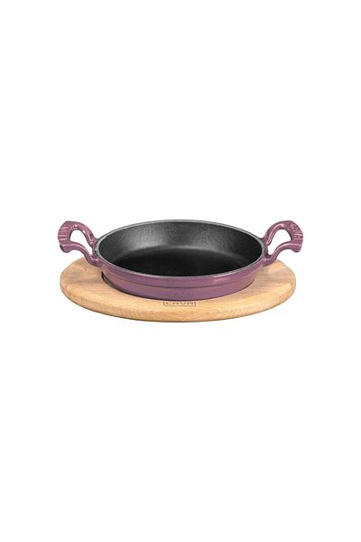 Lava 20cm Diameter Cast Round Pan and Iron Solid Double Handle Beech Serving Wood