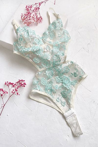 gc gece incisi Body - Design Floral Detaliat