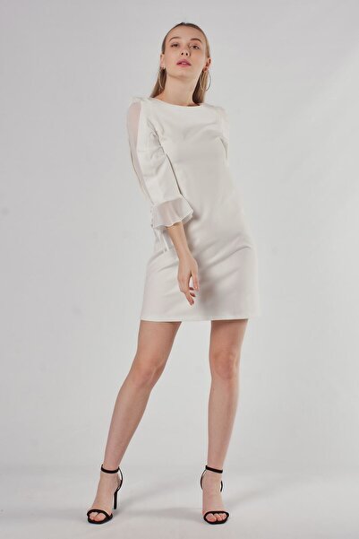 Swass Truvakar Kol Detaylı Beyaz Mini Elbise