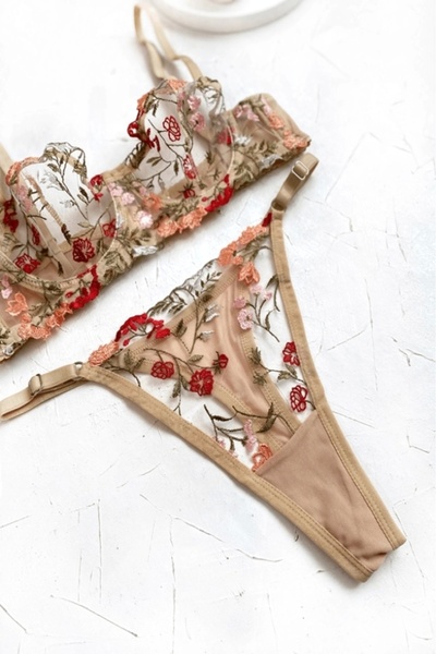 gc gece incisi Σουτιέν και ασημί κεντημένο κοστούμι με λουλούδια