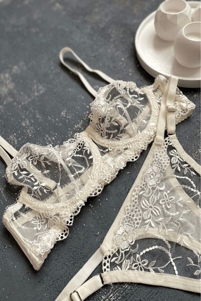 gc gece incisi Ecru Floral Embroidered Bra Set