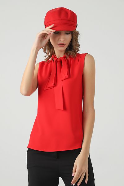 Swass Emerald Collar Detailed Blouse