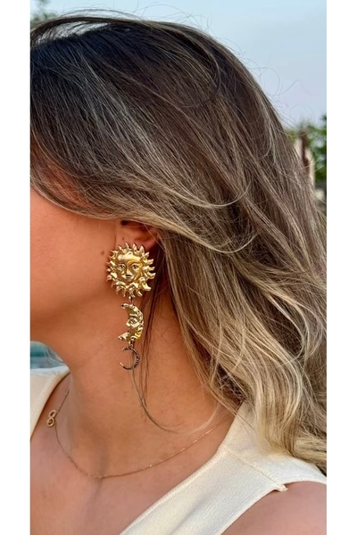 mibrillo Z.Ra Equivalent Black Gold Sun Moon Detailed Dangle Earrings