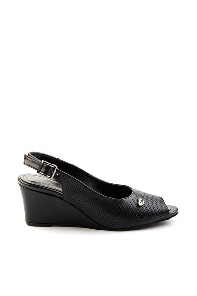 Bambi Siyah Kadın Sandalet K05688015309