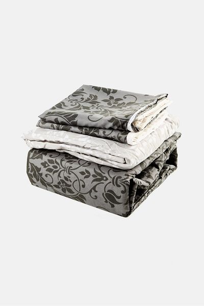 BEBEHOME 4 Pieces Floral Pattern Soft And Rich Flat Sheet With Pillow Case Set, Multicolor