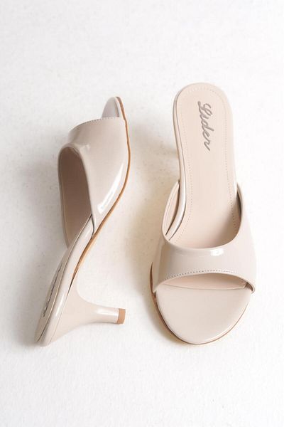 LDR Women's Beige Patent Leather Open Toe Heeled Slippers