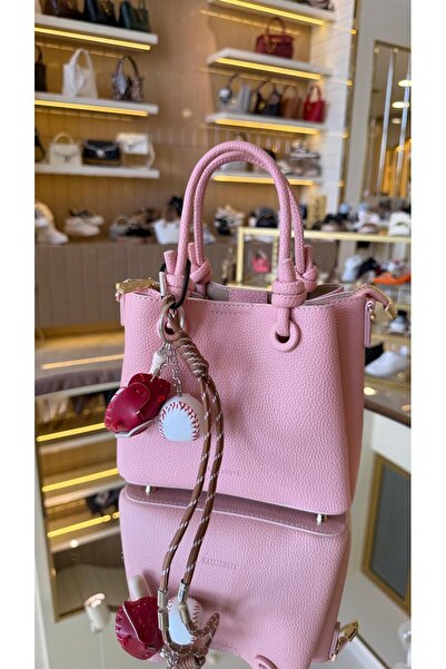 KRISTE BELL İthal Top Aksesuarlı Üç Bölmeli Uzun Askılı Kadın Çanta