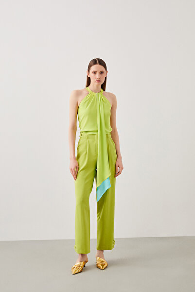 Jus De Pommes YEŞİL HALTER YAKA BAĞLAMA DETAYLI KOLSUZ BLUZ