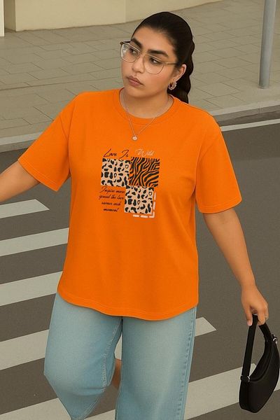 BENROMA 1 T-Shirt Gift for Purchases of 6 or More in Cart - Large Size Love Is Wild Printed Unisex T-Shirt