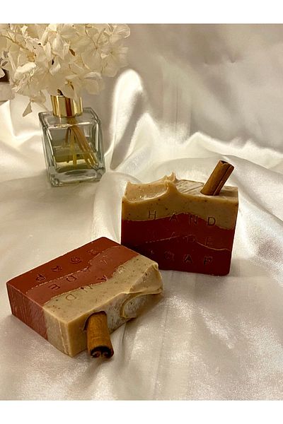 Port Aksesuar Natural Handmade Soap with Gold Pattern – Grape Seed & Sweet Almond Oil (Moisturizing Effect)
