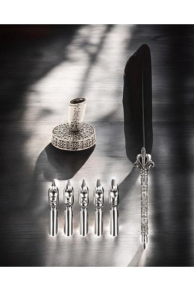 Wolawood Vintage Dip Ink Calligraphy Set – Feather Dip Pen + 5 Nibs + Ink + Ink Special Boxed Set