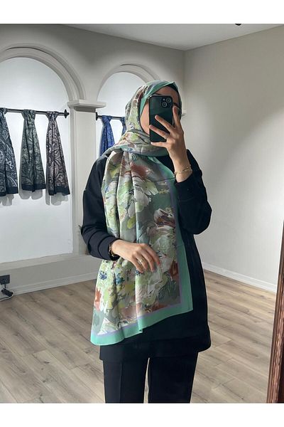 Merwiss Sunrise Flower Pattern Shawl - Green