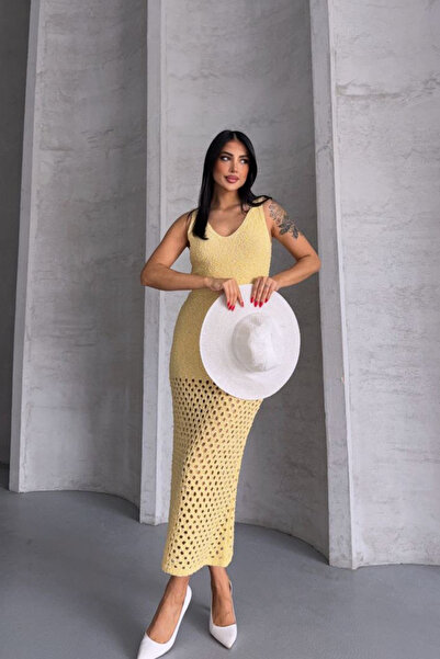 Noi Belis Ανοιχτό κίτρινο μάξι φόρεμα με διάτρητο σχέδιο και λαιμόκοψη V για ...