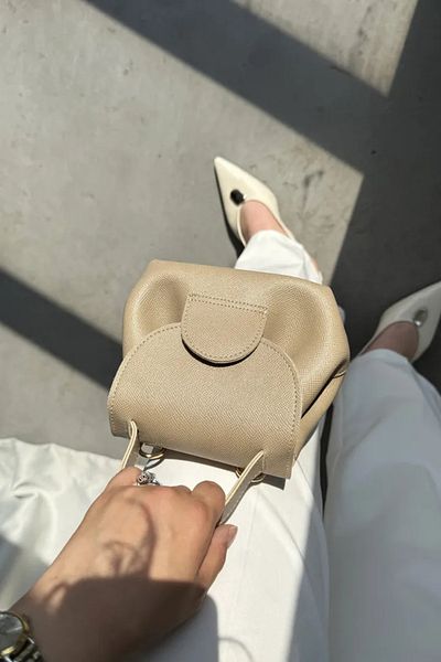 LEONAS Geantă de mână și de umăr pentru femei, elegantă și de bază, cu detaliu de pliat Polen Mink