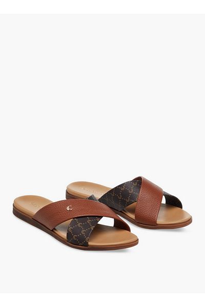 Le Confort Solid Cross Strap Comfort Sandals