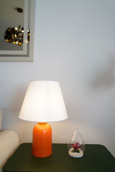 retro home design Turuncu Ayaklı Beyaz Kumaş Şapkalı Dekoratif Abajur Salon Y...