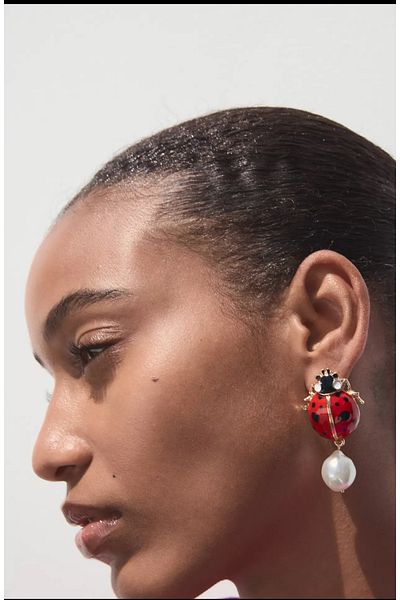 YENGEÇ Ladybug Pearl Earrings