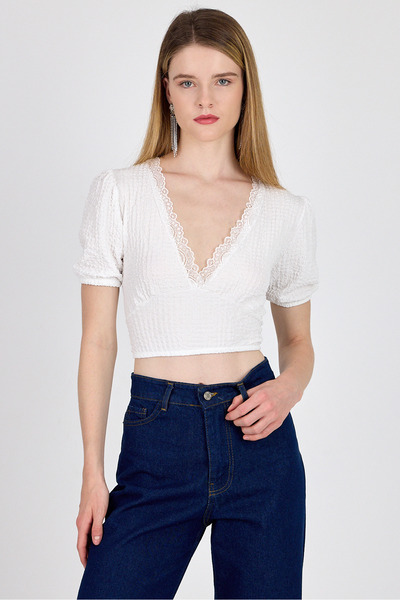 Rays Λευκή δαντέλα με λεπτομέρεια τυλιγμένη υφασμάτινη μπλούζα 2231