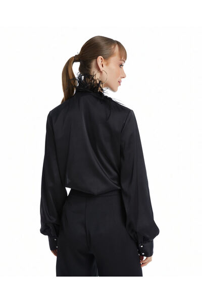 SERPİL Kadın Fular Detaylı Şifon Gömlek – Tül Üstü Payet İşlemeli Zarif Tasarım