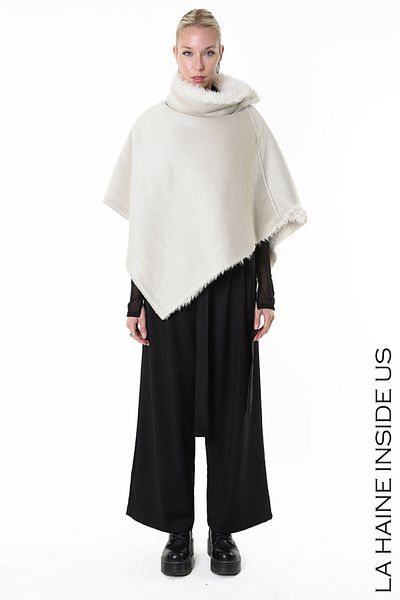 La Haine Inside Us PONCHO WITH COLLAR - LA HAINE INSIDE US - XS/S, CREAM