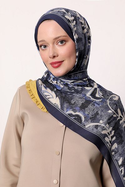 LuvenSara Patterned Silk Shawl