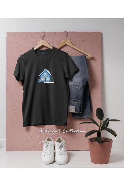 bahriyeli.jpeg Μπλουζάκι Unisex με σχέδιο μπλε χιονισμένο σπίτι με χριστουγεν...