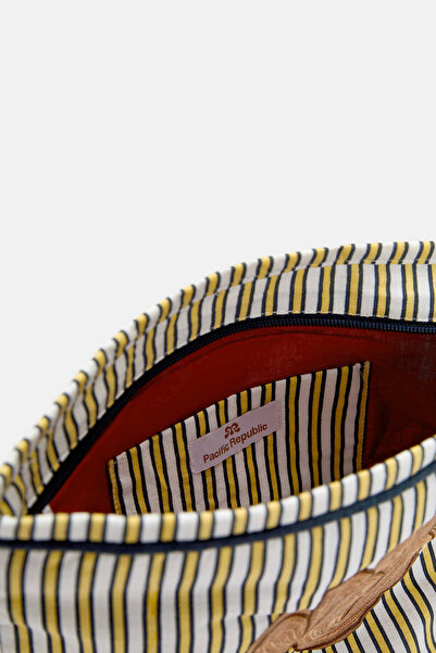 Pull & Bear Çizgili kalp desenli makyaj çantası