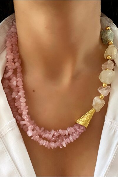 Takkı by Handan Pembe kuvars taşı tasarım kolye.