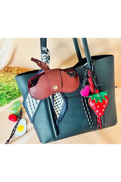 Markiz Takı Strawberry Bag Charm