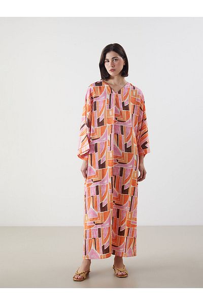LC Waikiki Φόρεμα Oversize με σχέδιο V λαιμόκοψη