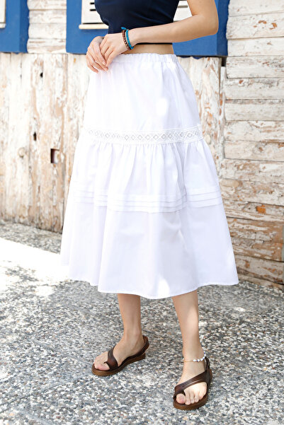 Fulla Moda Elastic Waist Lace Detailed Skirt