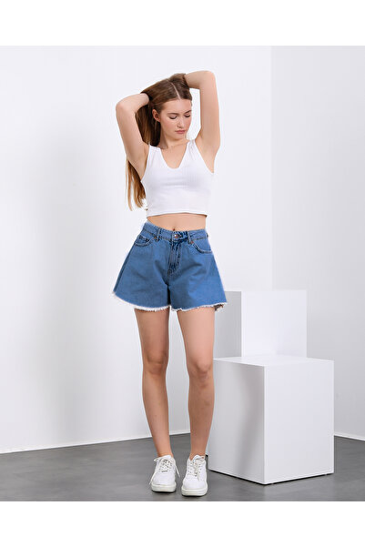 By Caspita Fashion Kadın Yüksek Bel Kısa Mavi Yıkamalı Denim Likrasız Kot Şort Paça Püsküllü Çan Model