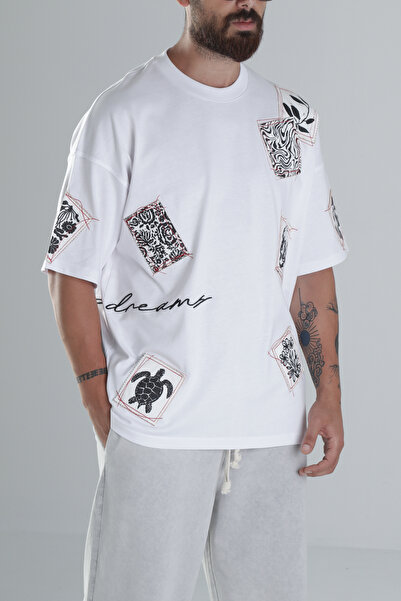 COCOPELLI Ανδρικό μπλουζάκι με σχέδιο με oversized μπαλώματα σε λευκό χρώμα COC1301