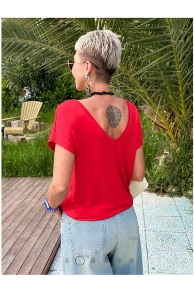 MODA Γυναικείο μπλουζάκι με κοντό μανίκι από βισκόζη με λαιμόκοψη σε σχήμα V ...