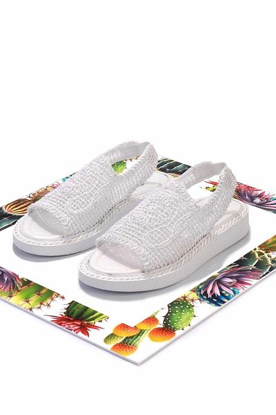 Bambi White Women's Sandals K05021010516