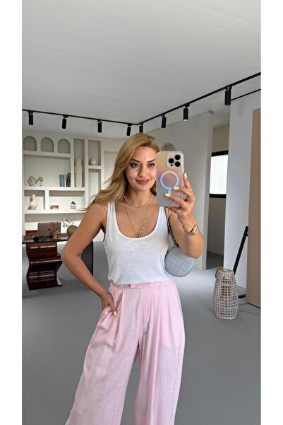 Sezgi Tekin بلوزة من الكتان والقطن من سلسلة خاصة بياقة حمام السباحة